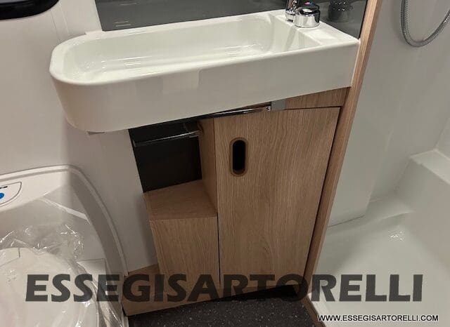 ADRIA NEW AVIVA 563 PT 7 POSTI (TRIPLO CASTELLO) 2025 pieno