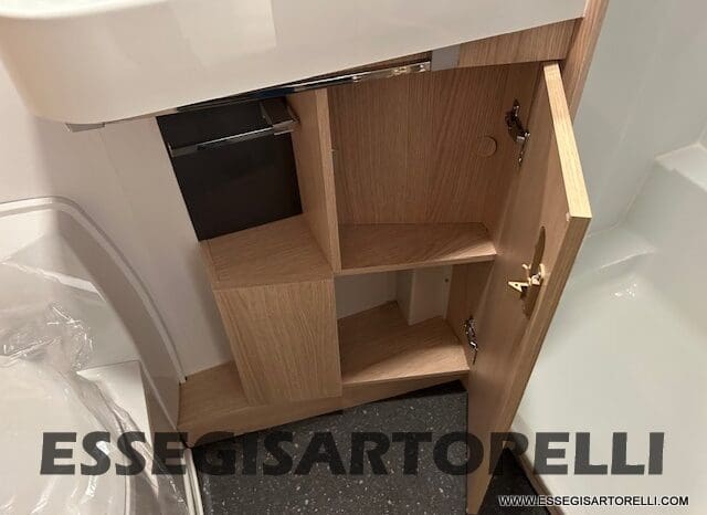 ADRIA NEW AVIVA 563 PT 7 POSTI (TRIPLO CASTELLO) 2025 pieno