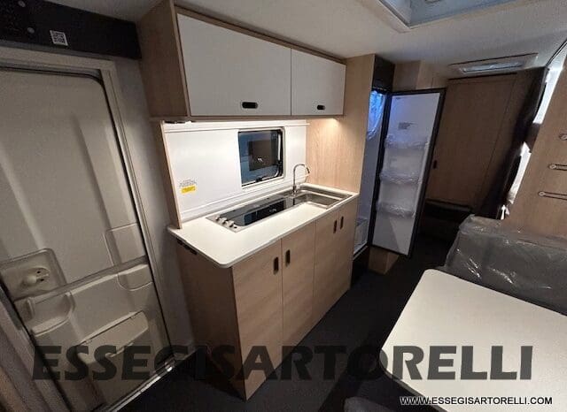 ADRIA NEW AVIVA 563 PT 7 POSTI (TRIPLO CASTELLO) 2025 pieno