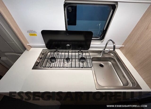 ADRIA NEW AVIVA 563 PT 7 POSTI (TRIPLO CASTELLO) 2025 pieno