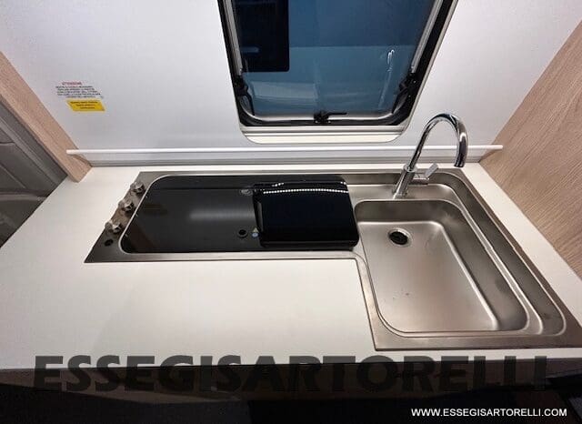 ADRIA NEW AVIVA 563 PT 7 POSTI (TRIPLO CASTELLO) 2025 pieno