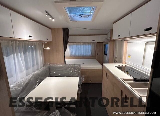 ADRIA NEW AVIVA 563 PT 7 POSTI (TRIPLO CASTELLO) 2025 pieno