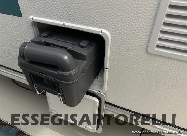 ADRIA NEW AVIVA 563 PT 7 POSTI (TRIPLO CASTELLO) 2025 pieno