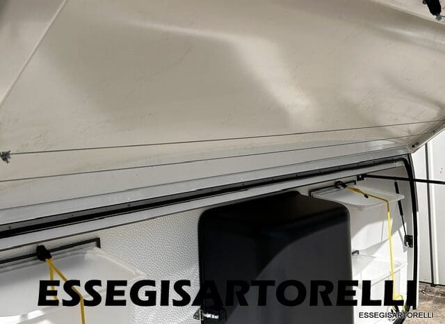 ADRIA NEW AVIVA 563 PT 7 POSTI (TRIPLO CASTELLO) 2025 pieno