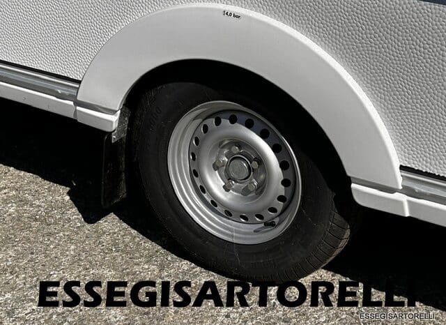 ADRIA NEW AVIVA 563 PT 7 POSTI (TRIPLO CASTELLO) 2025 pieno