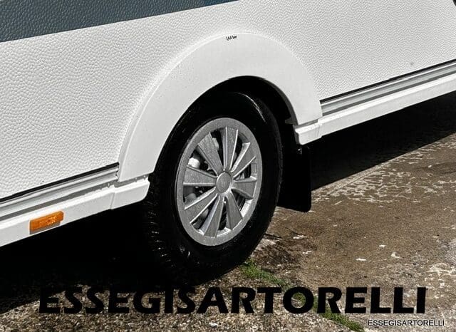 ADRIA NEW AVIVA 563 PT 7 POSTI (TRIPLO CASTELLO) 2025 pieno