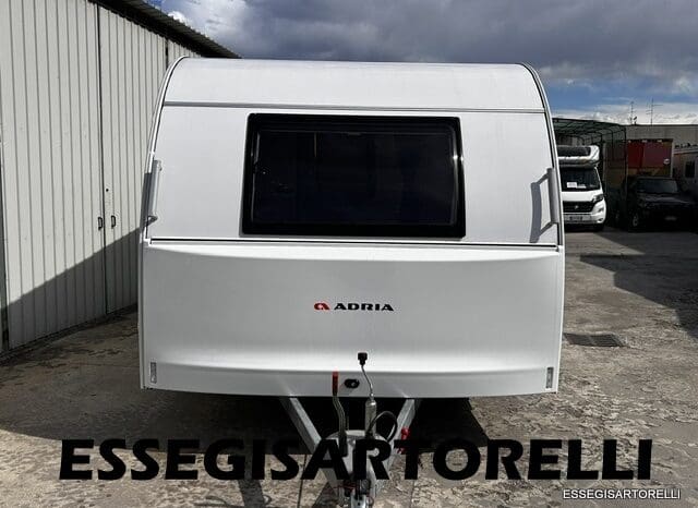 ADRIA NEW AVIVA 563 PT 7 POSTI (TRIPLO CASTELLO) 2025 pieno