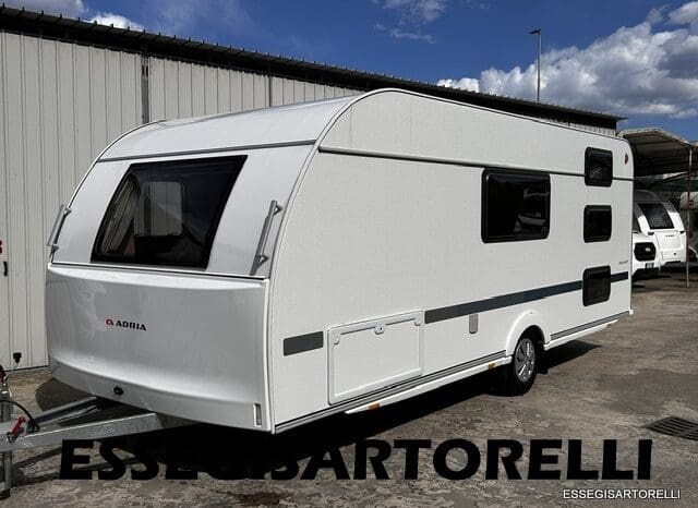 ADRIA NEW AVIVA 563 PT 7 POSTI (TRIPLO CASTELLO) 2025 pieno