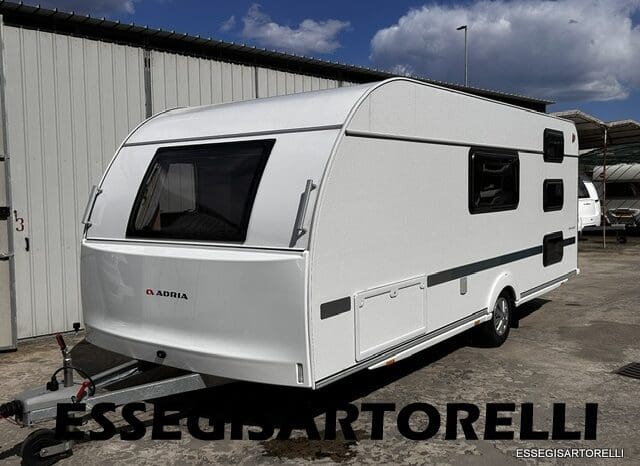 ADRIA NEW AVIVA 563 PT 7 POSTI (TRIPLO CASTELLO) 2025 pieno