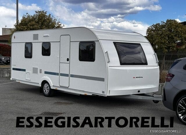 ADRIA NEW AVIVA 563 PT 7 POSTI (TRIPLO CASTELLO) 2025 pieno
