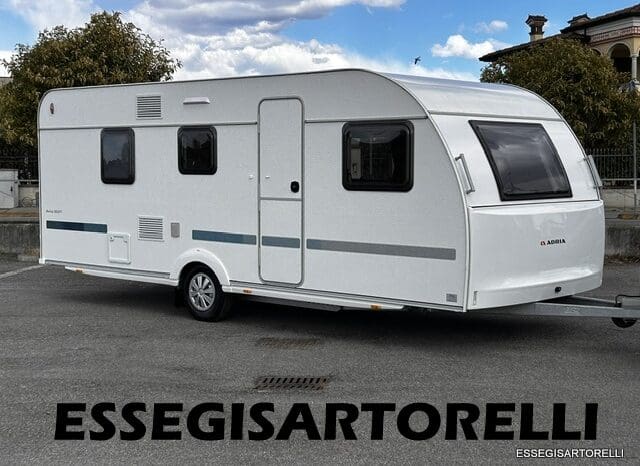 ADRIA NEW AVIVA 563 PT 7 POSTI (TRIPLO CASTELLO) 2025 pieno