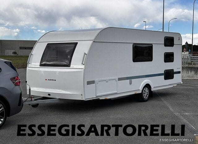 ADRIA NEW AVIVA 563 PT 7 POSTI (TRIPLO CASTELLO) 2025 pieno