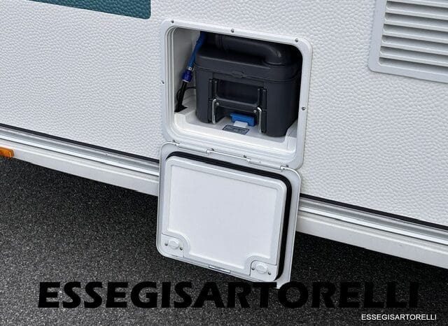 ADRIA NEW AVIVA 563 PT 7 POSTI (TRIPLO CASTELLO) 2025 pieno