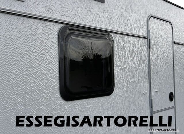 ADRIA NEW AVIVA 563 PT 7 POSTI (TRIPLO CASTELLO) 2025 pieno