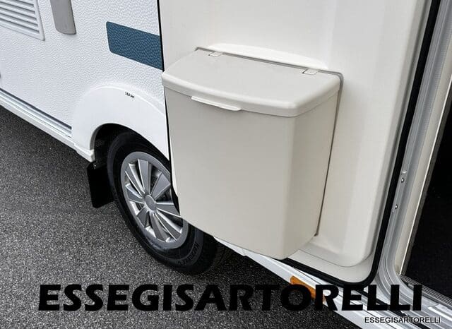 ADRIA NEW AVIVA 563 PT 7 POSTI (TRIPLO CASTELLO) 2025 pieno