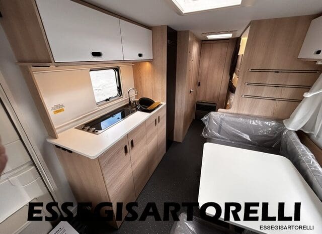 ADRIA NEW AVIVA 563 PT 7 POSTI (TRIPLO CASTELLO) 2025 pieno