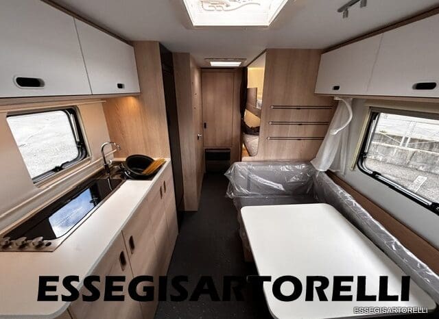 ADRIA NEW AVIVA 563 PT 7 POSTI (TRIPLO CASTELLO) 2025 pieno