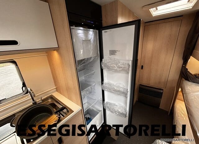 ADRIA NEW AVIVA 563 PT 7 POSTI (TRIPLO CASTELLO) 2025 pieno