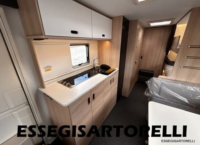 ADRIA NEW AVIVA 563 PT 7 POSTI (TRIPLO CASTELLO) 2025 pieno