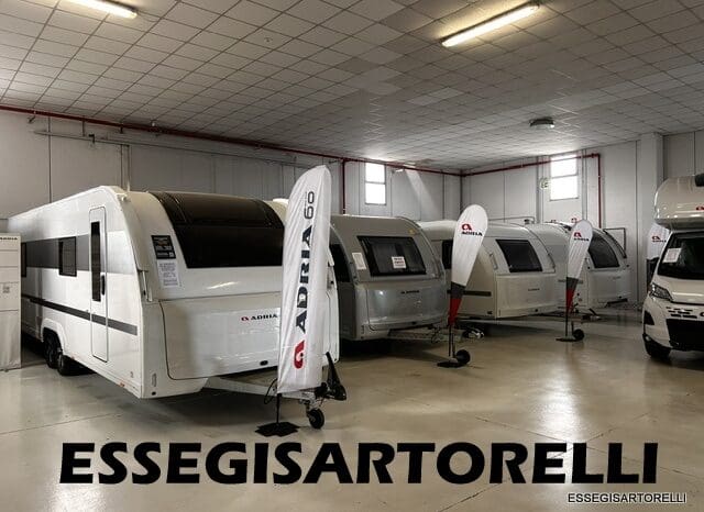 ADRIA NEW AVIVA 563 PT 7 POSTI (TRIPLO CASTELLO) 2025 pieno