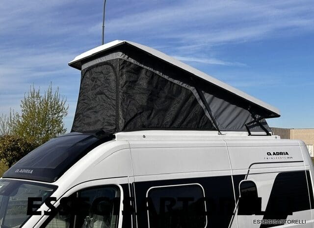 ADRIA NEW TWIN SPORTS 540 SPB AUTOMATICO UCONNECT SUPREME EDITION POPUP 2026 pieno