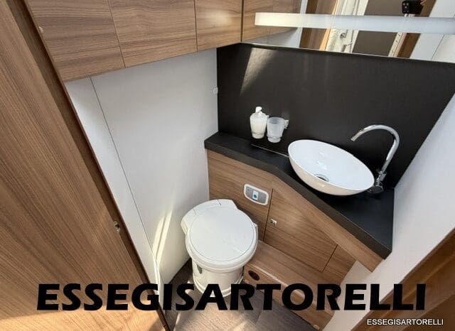 ADRIA CORAL XL A 670 SL AUTOMATICO 2022 FIAT 5 POSTI GARAGE pieno