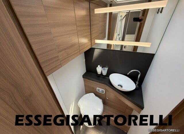 ADRIA CORAL XL A 670 SL AUTOMATICO 2022 FIAT 5 POSTI GARAGE pieno