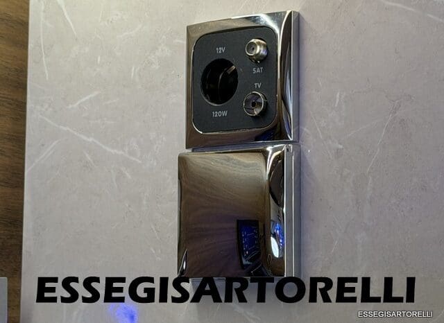MOTORHOME TOP DI GAMMA ARCA EUROPA H 745 GLC STRAFULL 180 CV AUTOMATICO 12/2024 KM 6.626 pieno
