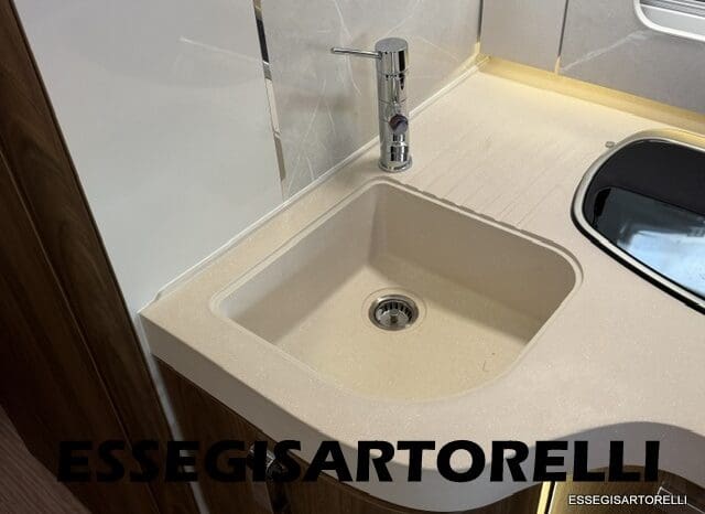 MOTORHOME TOP DI GAMMA ARCA EUROPA H 745 GLC STRAFULL 180 CV AUTOMATICO 12/2024 KM 6.626 pieno