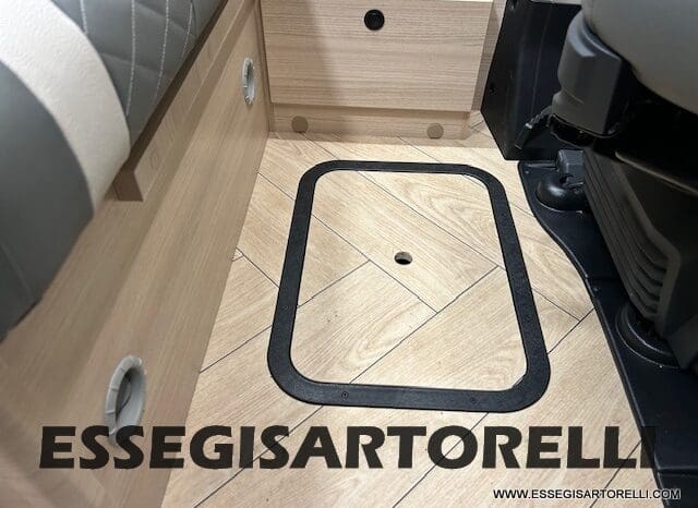 CHAUSSON SPORTLINE V 690 2026 FULL VAN 636 CM LETTO BASCULANTE pieno