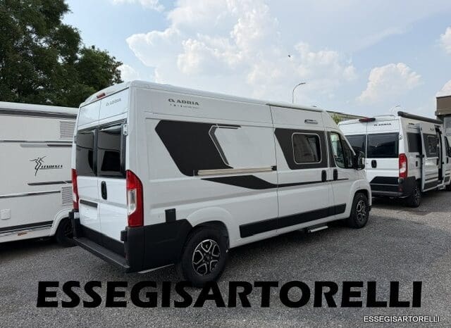 ADRIA NEW TWIN PLUS 600 SPB FAMILY DOPPIO MATRIMONIALE WEBASTO 599 CM 2026 pieno