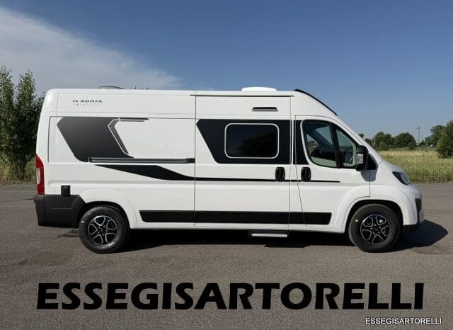 ADRIA NEW TWIN PLUS 600 SPB FAMILY DOPPIO MATRIMONIALE WEBASTO 599 CM 2026 pieno