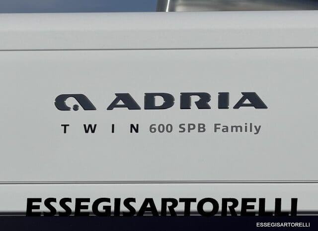 ADRIA NEW TWIN PLUS 600 SPB FAMILY DOPPIO MATRIMONIALE WEBASTO 599 CM 2026 pieno