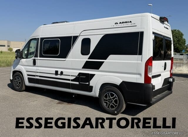 ADRIA TWIN SUPREME EDITION 600 SPB AUTOMATICO AT8 599 CM ADAS 2026 pieno