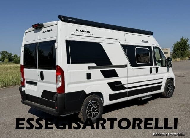 ADRIA TWIN SUPREME EDITION 600 SPB AUTOMATICO AT8 599 CM ADAS 2026 pieno