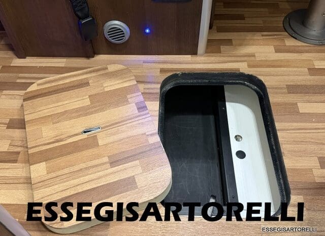 LAIKA ECOVIP 690 MOTORHOME 699 CM 12/2016 FULL OPTIONAL 150 CV POWER pieno