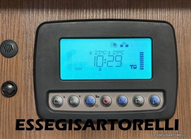 LAIKA ECOVIP 690 MOTORHOME 699 CM 12/2016 FULL OPTIONAL 150 CV POWER pieno