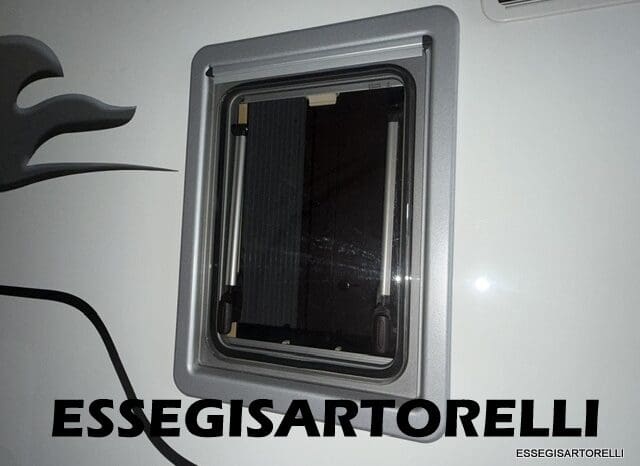 LAIKA ECOVIP 690 MOTORHOME 699 CM 12/2016 FULL OPTIONAL 150 CV POWER pieno