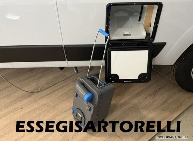 ADRIA NEW TWIN PLUS 600 SPB FAMILY DOPPIO MATRIMONIALE WEBASTO 599 CM 2026 pieno