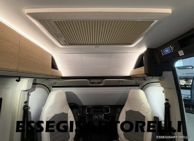 ADRIA NEW TWIN PLUS 600 SPB FAMILY DOPPIO MATRIMONIALE WEBASTO 599 CM 2026 pieno