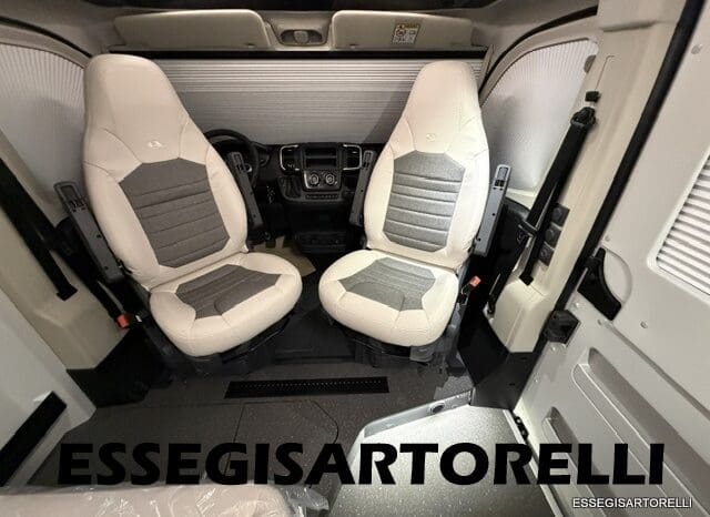 ADRIA NEW TWIN PLUS 600 SPB FAMILY DOPPIO MATRIMONIALE WEBASTO 599 CM 2026 pieno