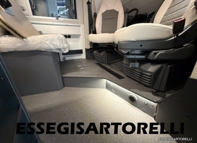 ADRIA NEW TWIN PLUS 600 SPB FAMILY DOPPIO MATRIMONIALE WEBASTO 599 CM 2026 pieno