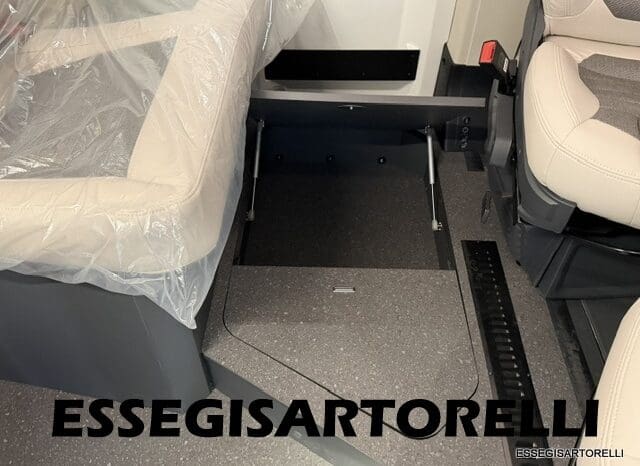 ADRIA NEW TWIN PLUS 600 SPB FAMILY DOPPIO MATRIMONIALE WEBASTO 599 CM 2026 pieno