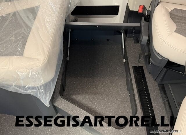 ADRIA NEW TWIN PLUS 600 SPB FAMILY DOPPIO MATRIMONIALE WEBASTO 599 CM 2026 pieno