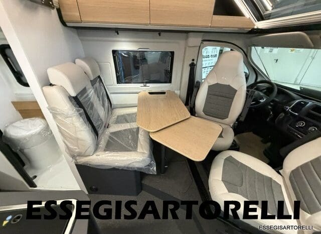 ADRIA NEW TWIN PLUS 600 SPB FAMILY DOPPIO MATRIMONIALE WEBASTO 599 CM 2026 pieno