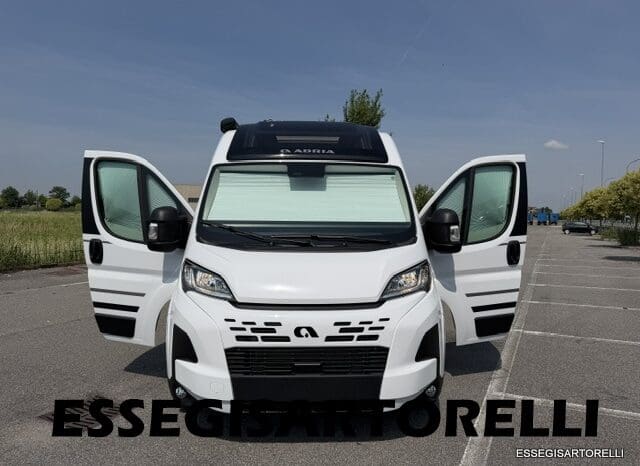 ADRIA TWIN SUPREME EDITION 600 SPB AUTOMATICO AT8 599 CM ADAS 2026 pieno