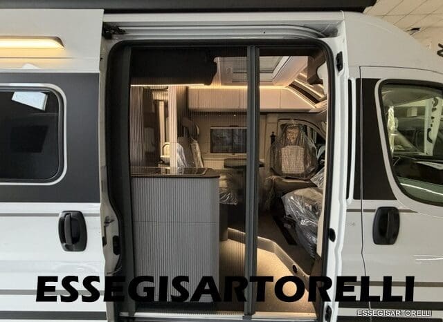 ADRIA TWIN SUPREME EDITION 600 SPB AUTOMATICO AT8 599 CM ADAS 2026 pieno