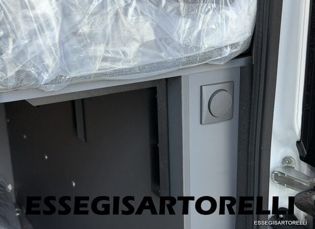 ADRIA TWIN SUPREME EDITION 600 SPB AUTOMATICO AT8 599 CM ADAS 2026 pieno