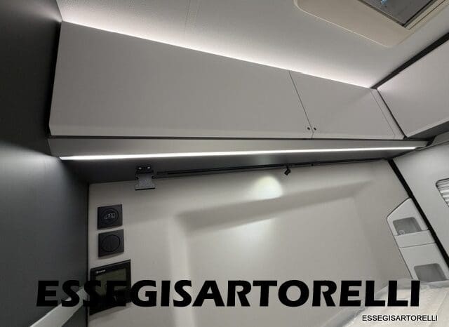 ADRIA TWIN SUPREME EDITION 600 SPB AUTOMATICO AT8 599 CM ADAS 2026 pieno