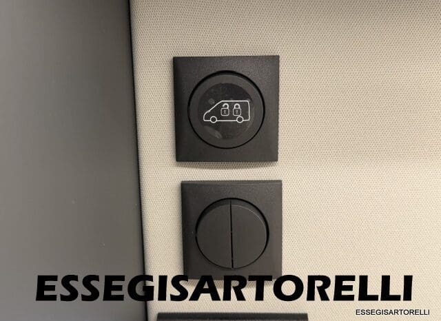 ADRIA TWIN SUPREME EDITION 600 SPB AUTOMATICO AT8 599 CM ADAS 2026 pieno